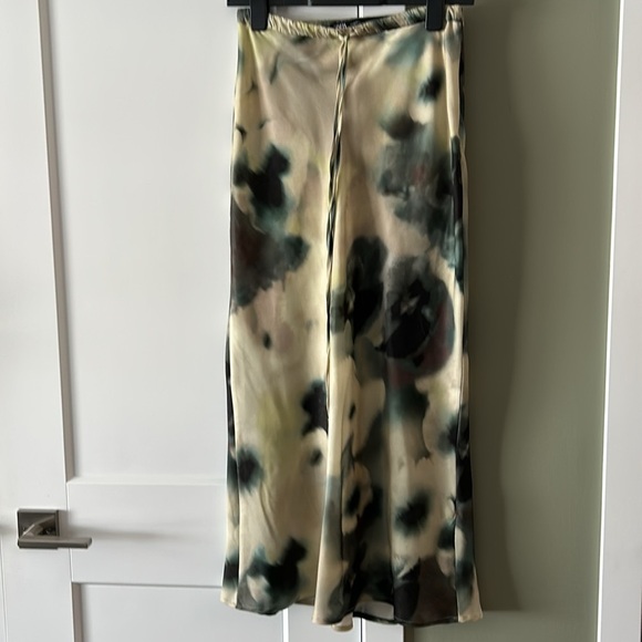 Zara Watercolour Print Skirt - Picture 3 of 8